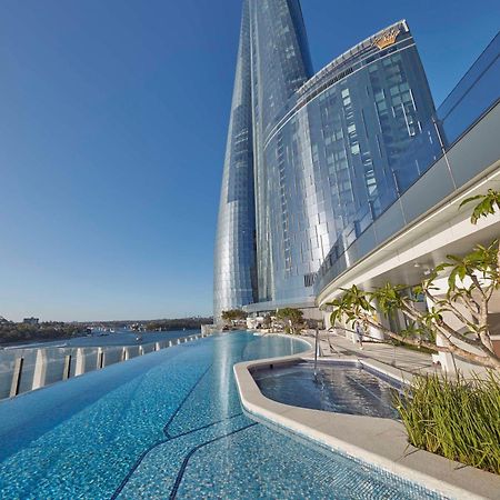 Crown Towers Sydney Hotel Buitenkant foto The pool at the top of the tower