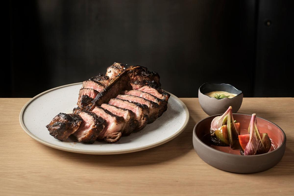 Crown Towers Sydney Hotel Buitenkant foto A grilled steak
